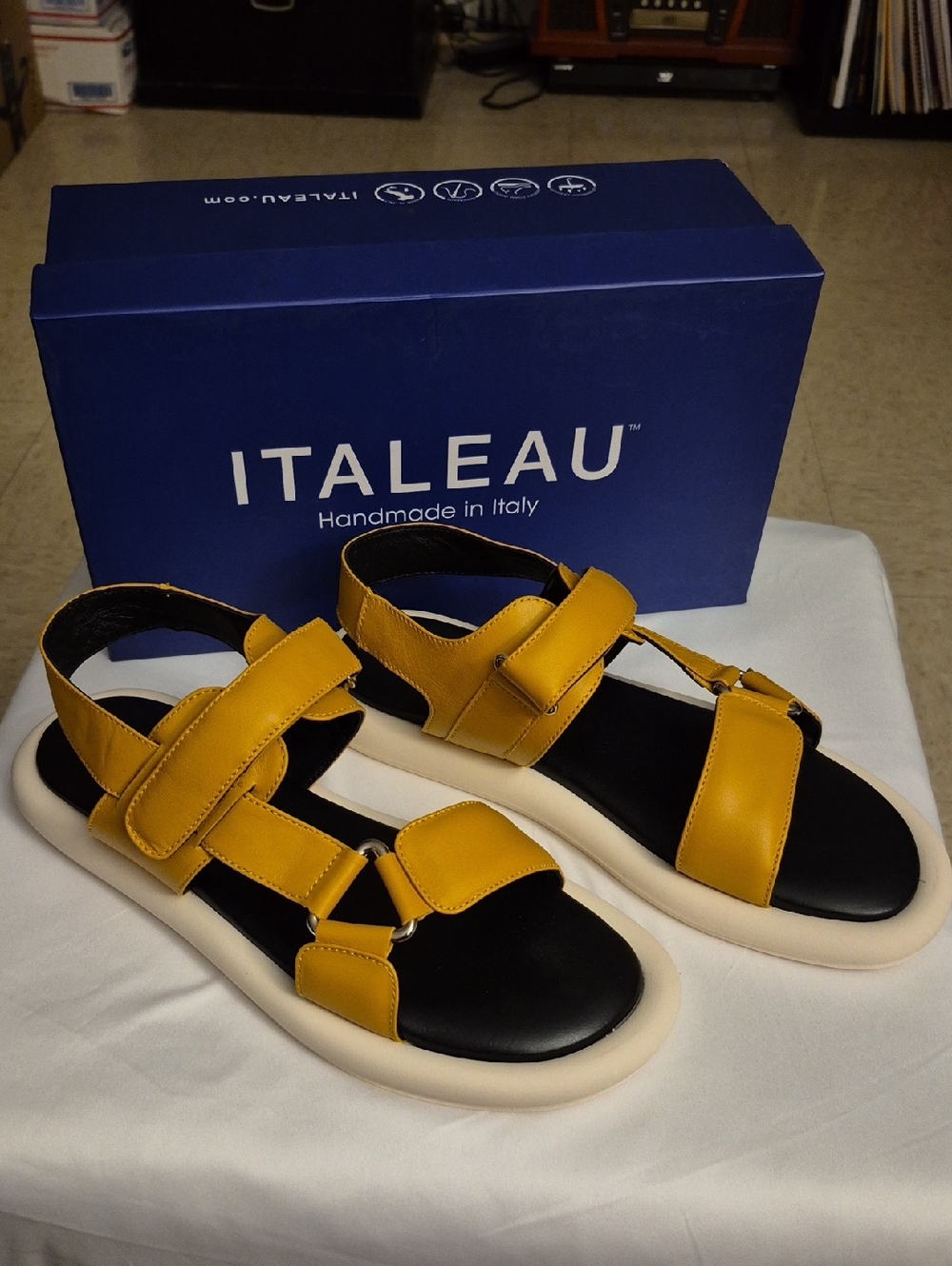 ITALEAU Women's Yellow Leather Sport Sandals (Size US 9M / EU 40)